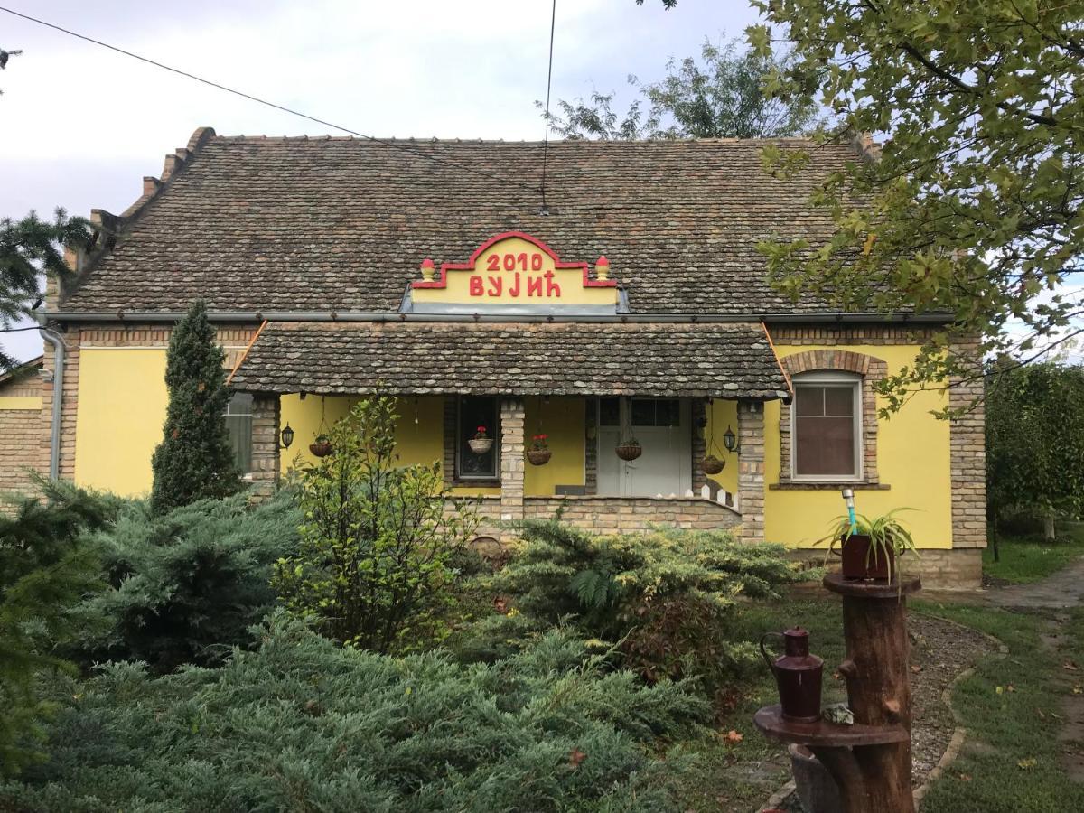 Salas Vujic Becej Exterior photo