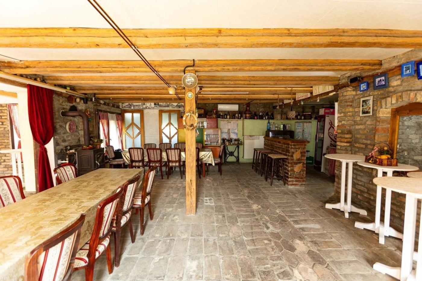 Salas Vujic Becej Exterior photo