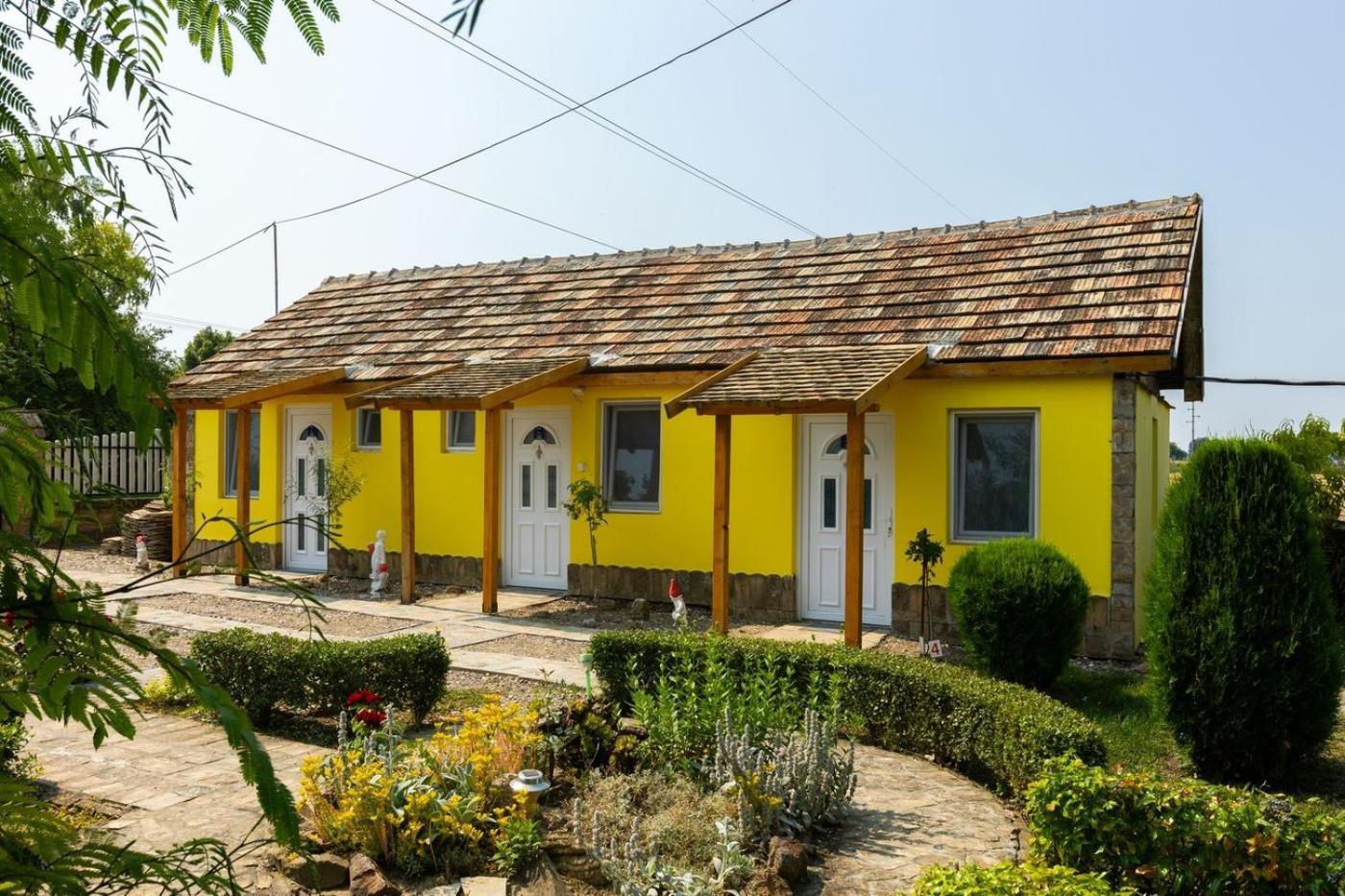Salas Vujic Becej Exterior photo